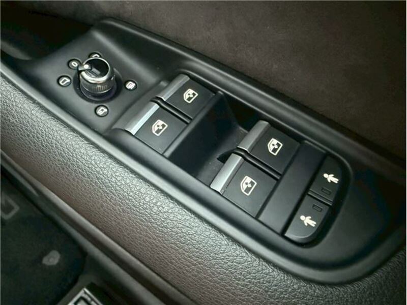 Q7