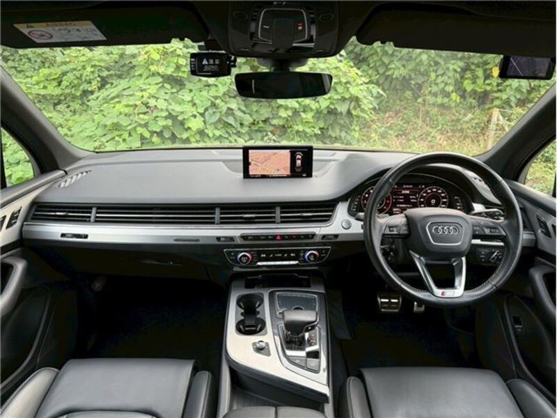 Q7
