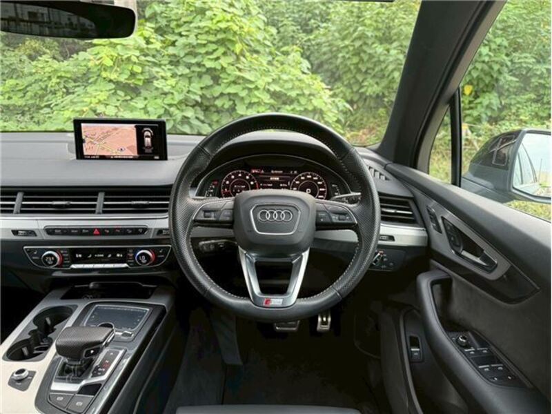 Q7