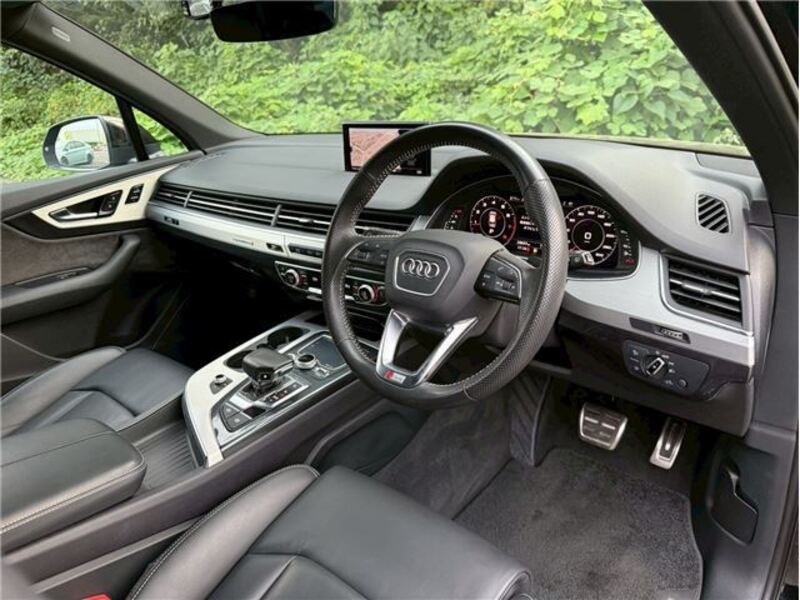 Q7