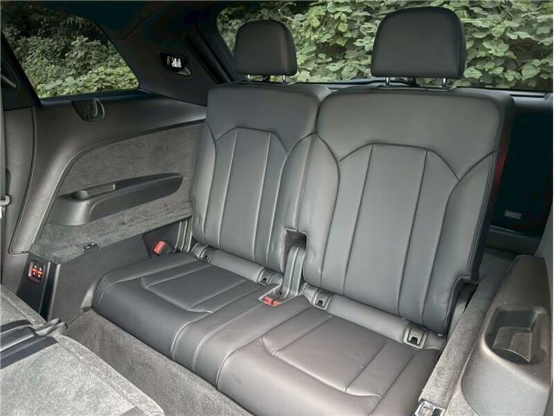 Q7