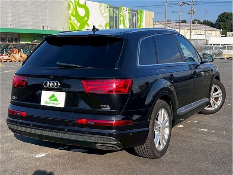 Q7