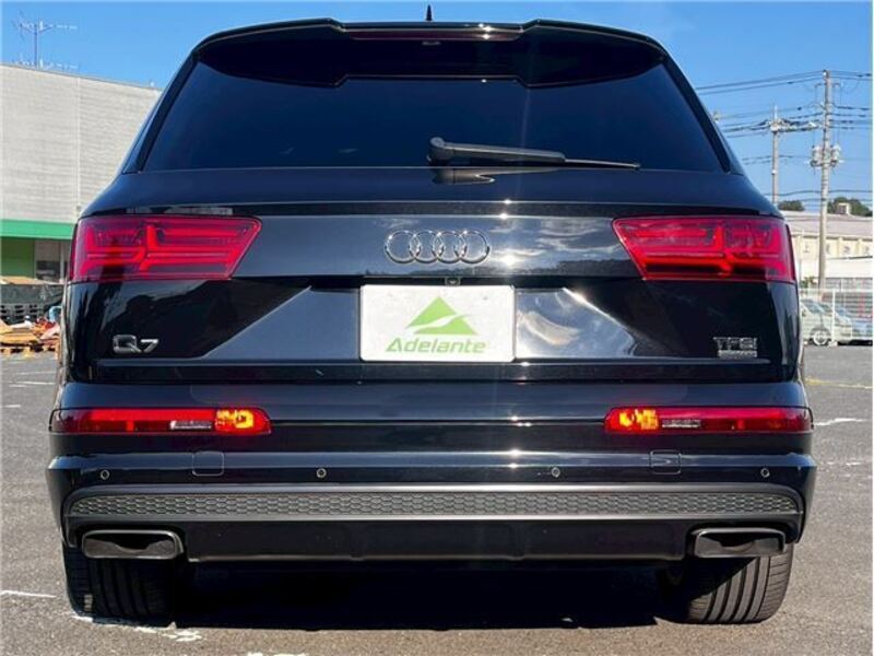 Q7