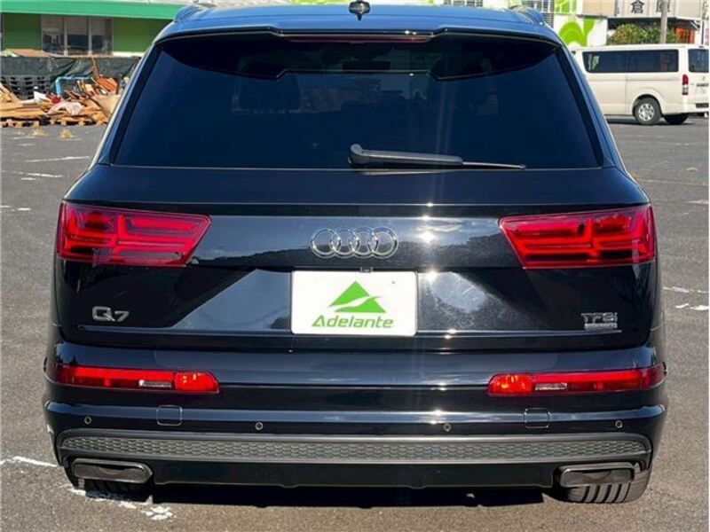 Q7