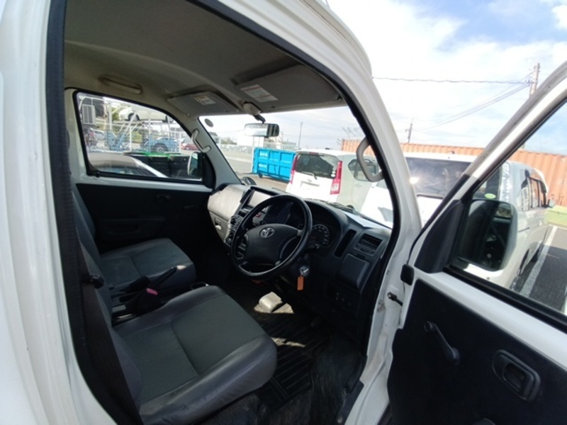 TOWN ACE VAN