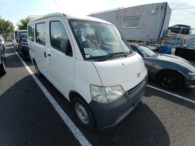 TOWN ACE VAN