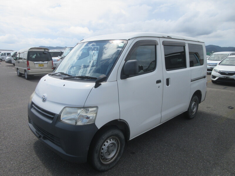TOYOTA TOWN ACE VAN