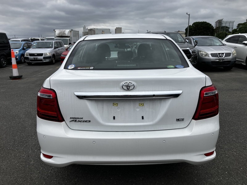 COROLLA AXIO