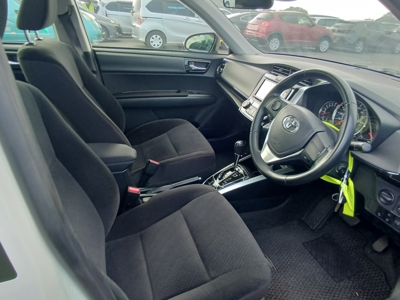 COROLLA AXIO