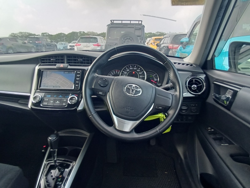COROLLA AXIO