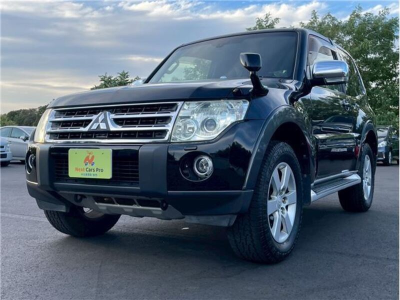 MITSUBISHI PAJERO