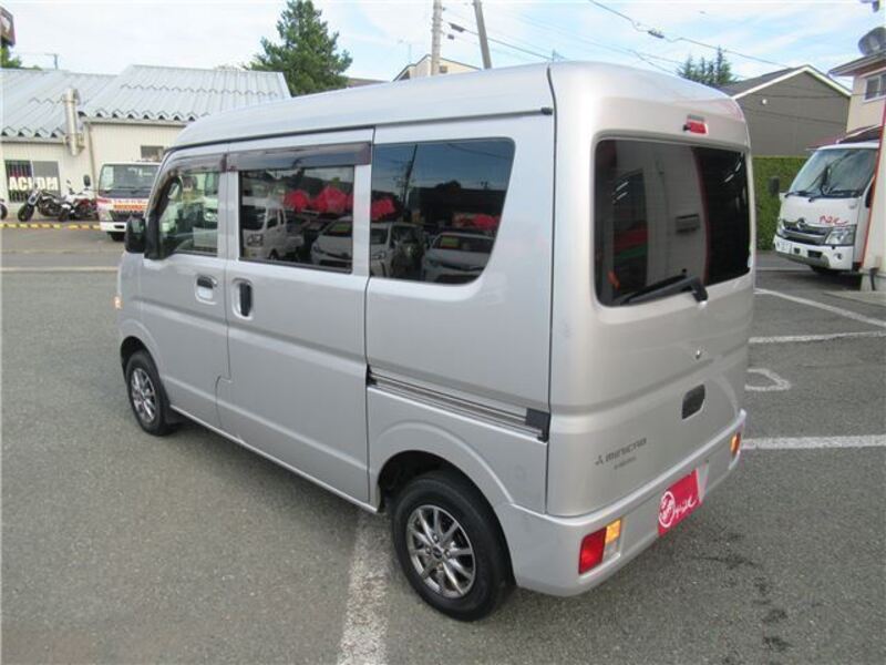 MINICAB VAN