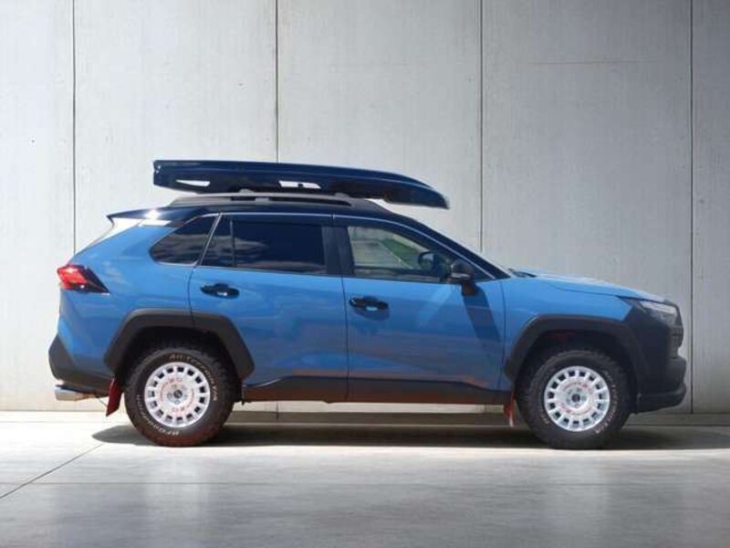 RAV4