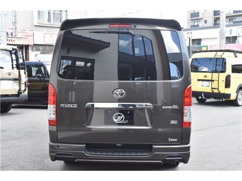 HIACE VAN