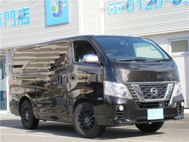 NV350 CARAVAN-0