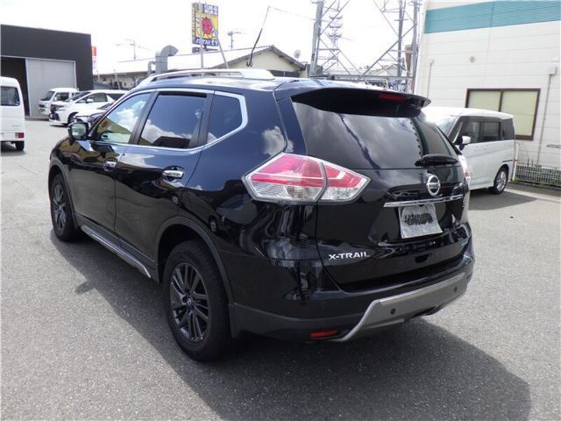 X-TRAIL