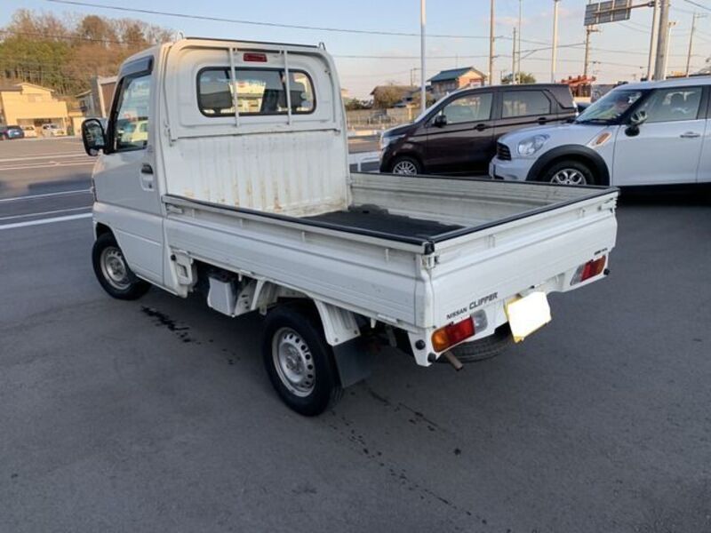 CLIPPER TRUCK