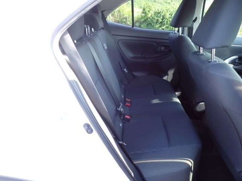YARIS CROSS
