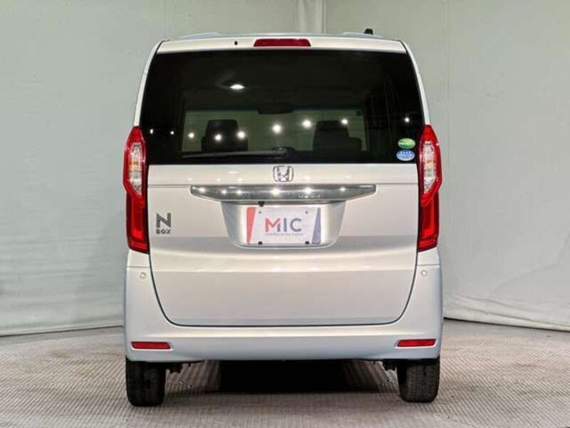 N BOX