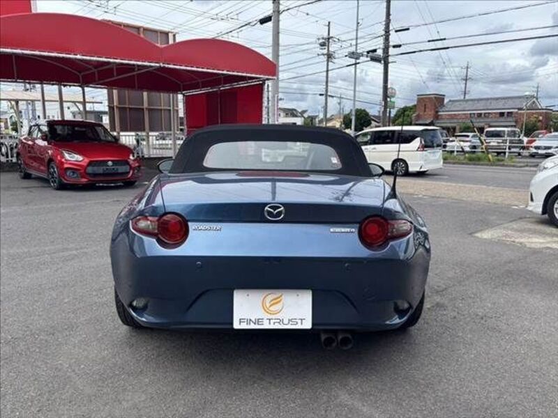ROADSTER