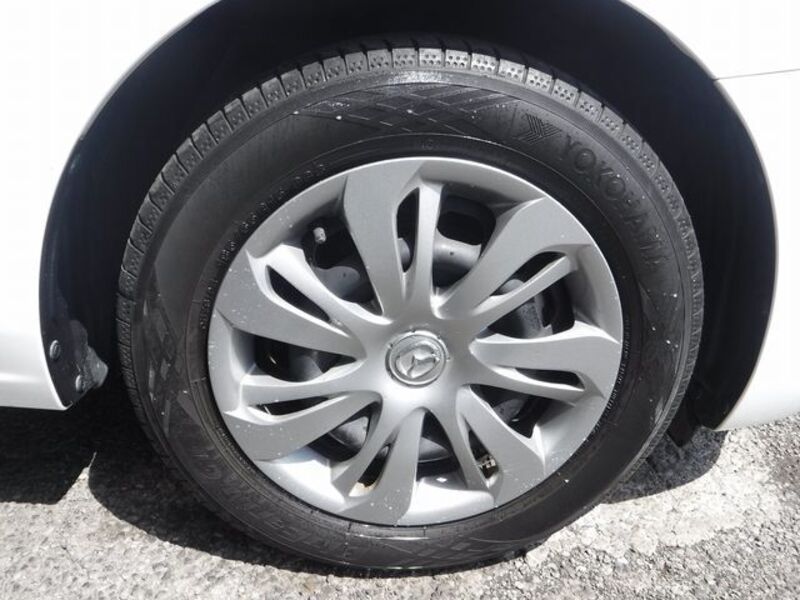 MAZDA2