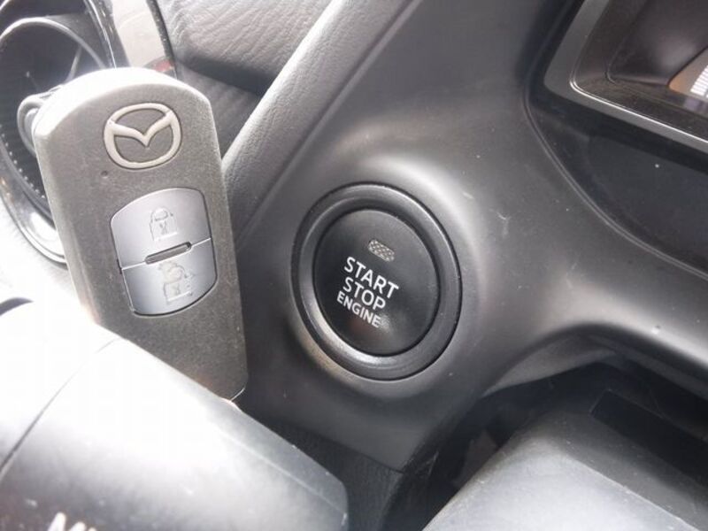 MAZDA2