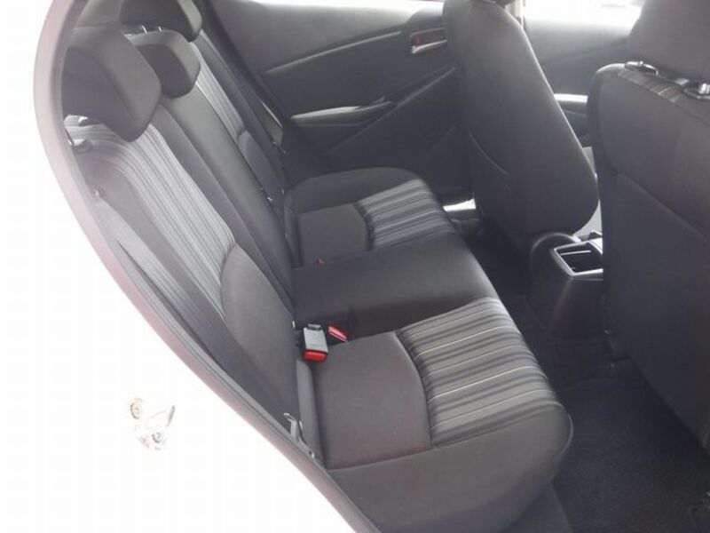 MAZDA2
