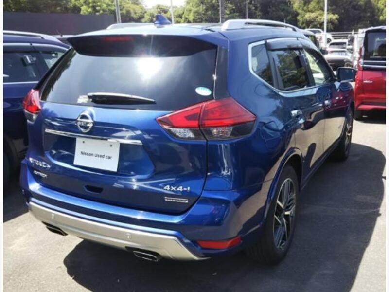 X-TRAIL