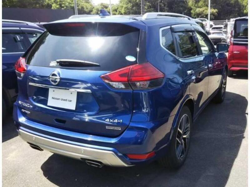 X-TRAIL