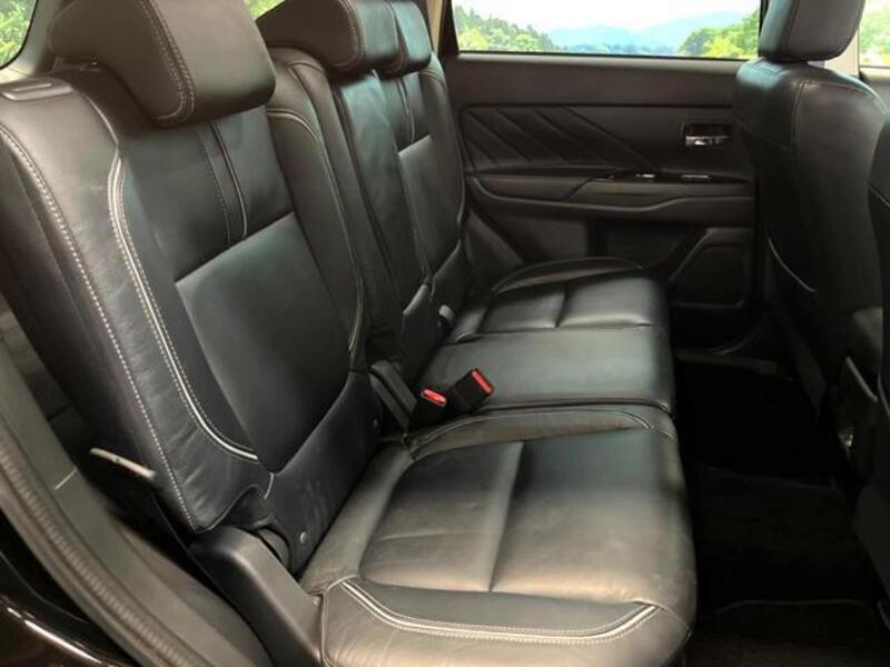 OUTLANDER PHEV