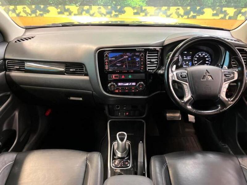 OUTLANDER PHEV