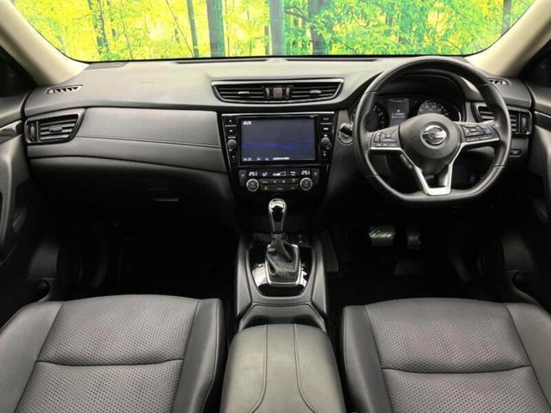 X-TRAIL