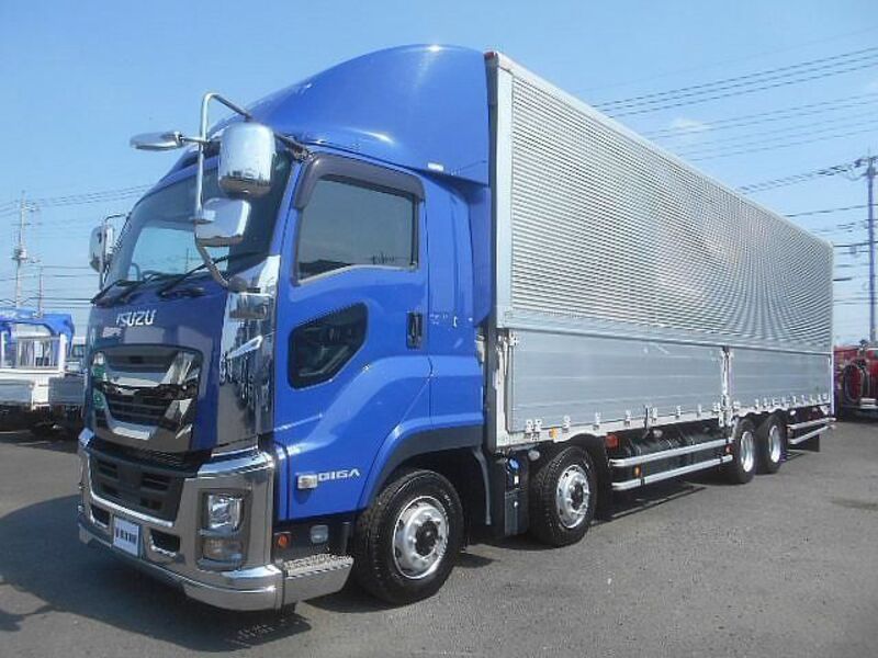ISUZU GIGA