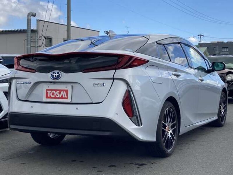 PRIUS PHV