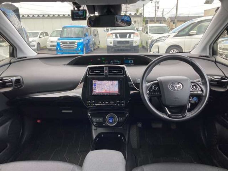 PRIUS PHV