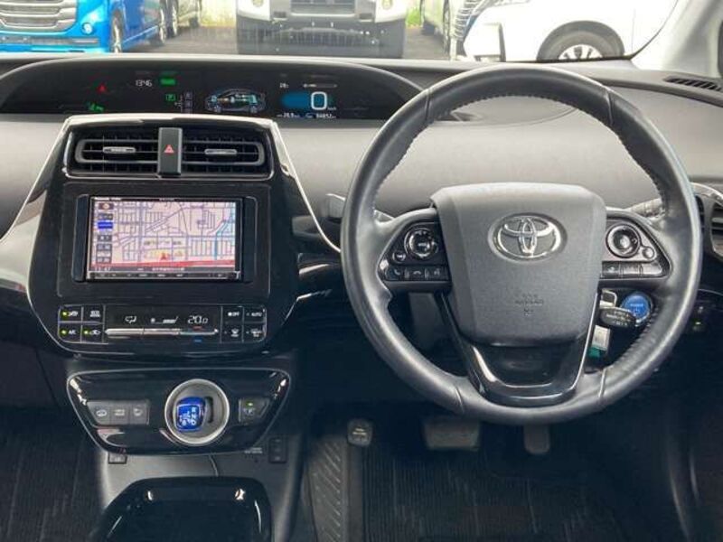 PRIUS PHV