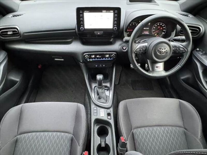GR YARIS