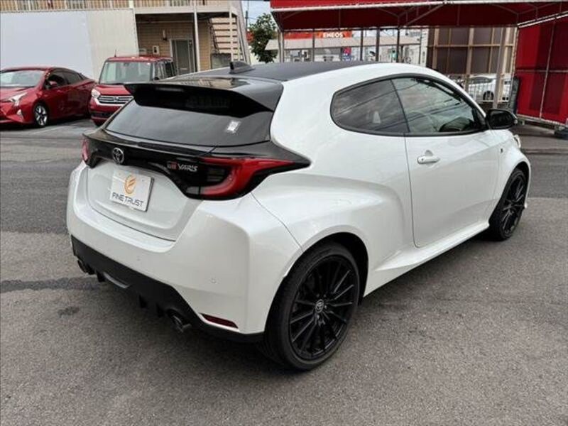 GR YARIS