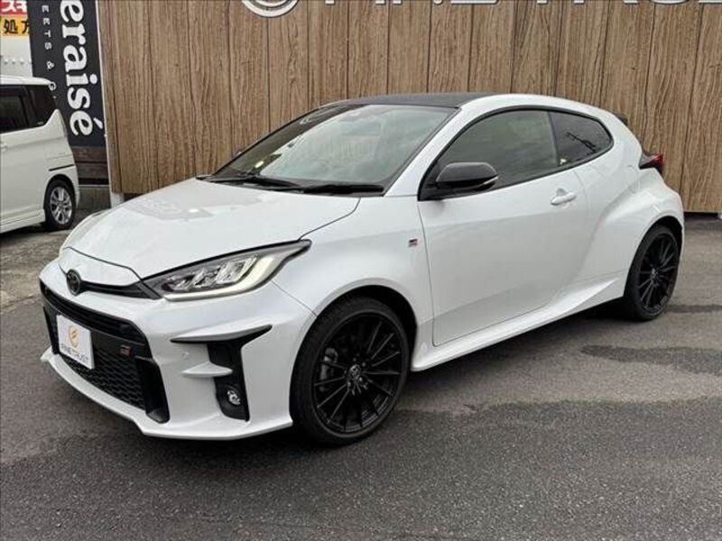 GR YARIS