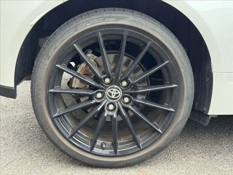 GR YARIS