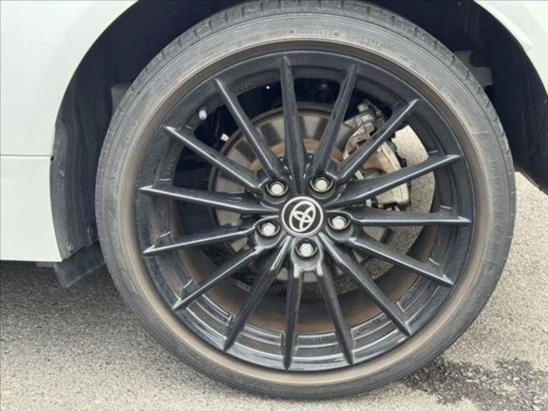 GR YARIS
