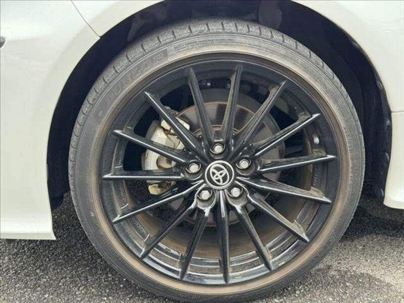 GR YARIS
