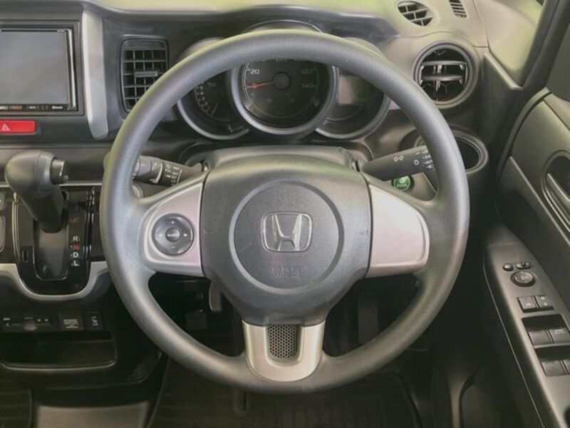 N BOX