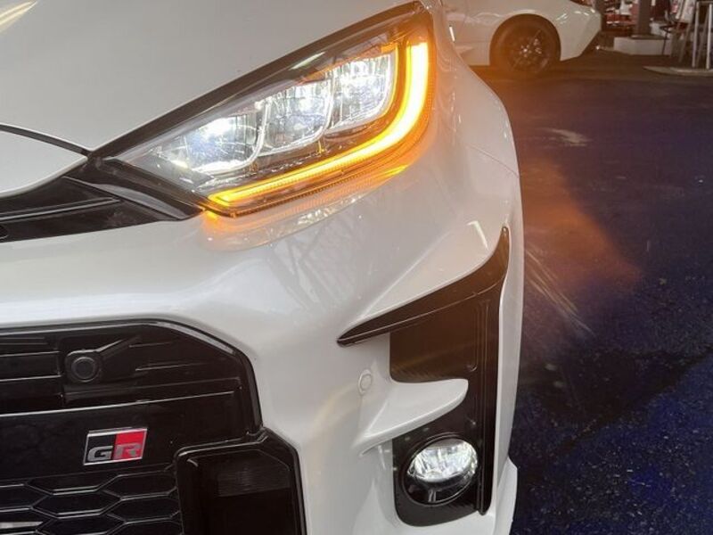 GR YARIS