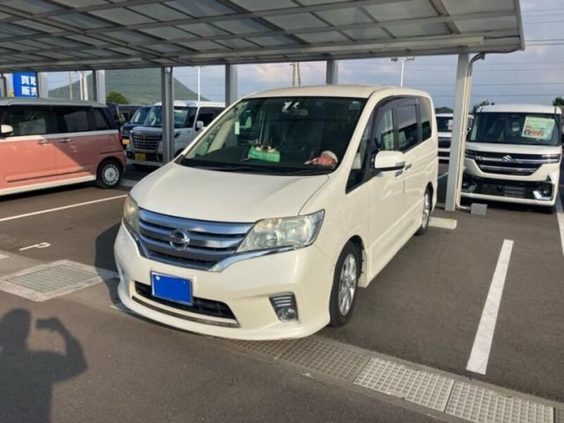 NISSAN SERENA