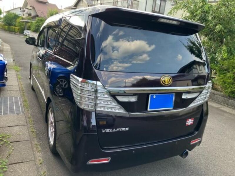 VELLFIRE