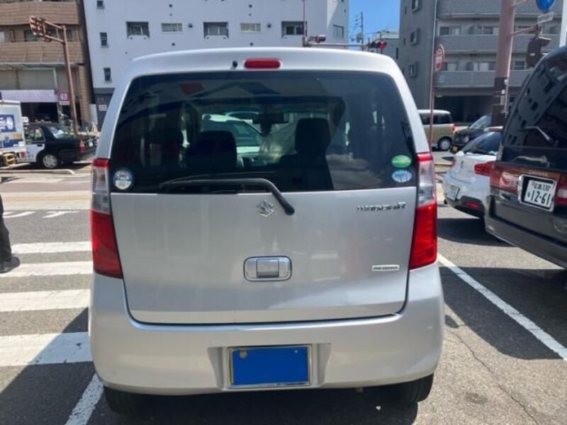 WAGON R