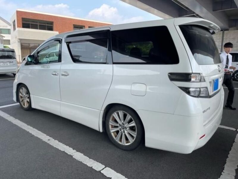 VELLFIRE