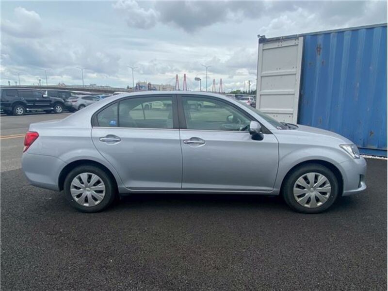 COROLLA AXIO