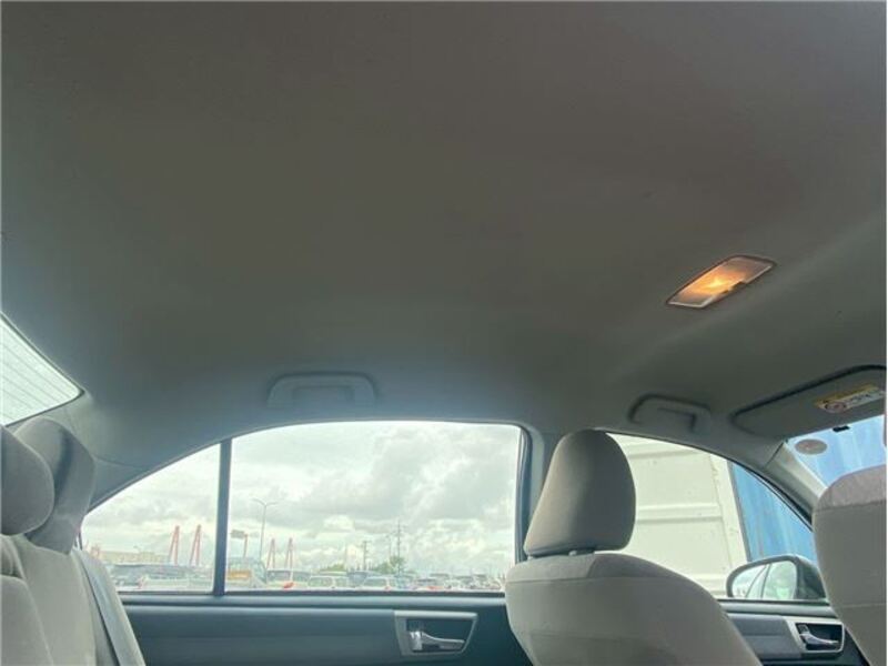 COROLLA AXIO